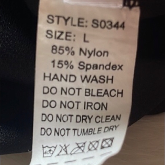 NWOT, Reposhing this item doesn’t fit me right. Metallic black and gold. - Picture 3 of 4